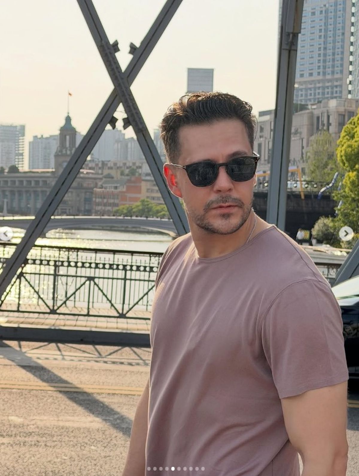 Biković pokazao zgodnu ženu: Ivani farmerke stoje kao salivene, a evo kako se provode u Kini