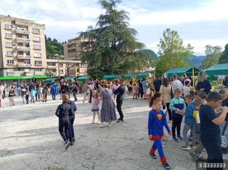 Prijepolje, Slatki bazar, pomoć Danici Dučić