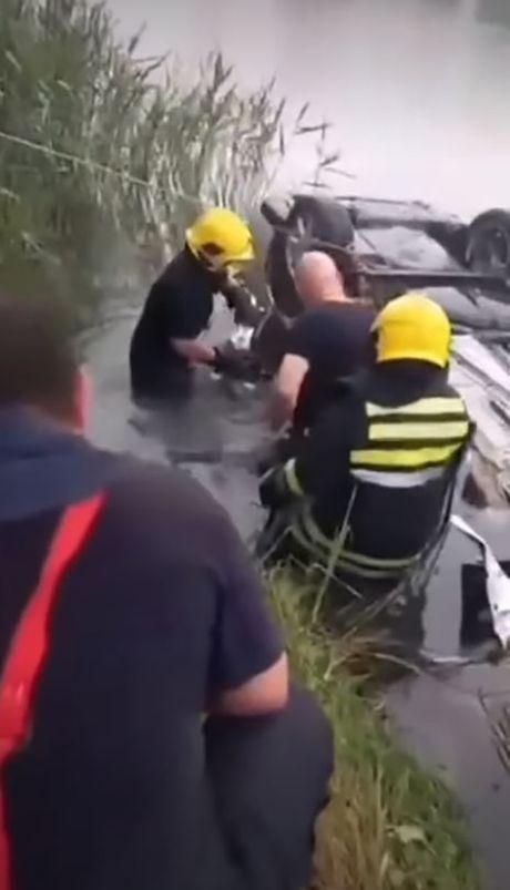Bečmen, sleteo s puta, Bečmensko jezero, vatrogasci