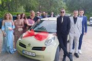 Maturanti oduševili razrednu Danijelu originalnim poklonom: Čitav region priča o ovome!