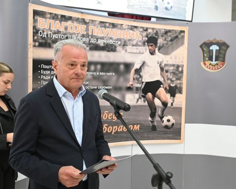 Veljko Paunović, Pusto Šilovo