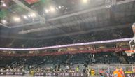 Ovako izgledaju tribine u Areni na pola sata do početka meča Partizan - Zvezda, ovo zaista bode oči...