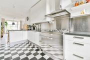 Svaka kuhinja ga je imala 60-ih, a onda smo ga mrzeli: Retro trend se vraća na velika vrata