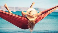 Najskrovitija grčka ostrva za mentalni detoks: More bez gužve, sobe od 35 € i mir koji nestaje sa Mediterana