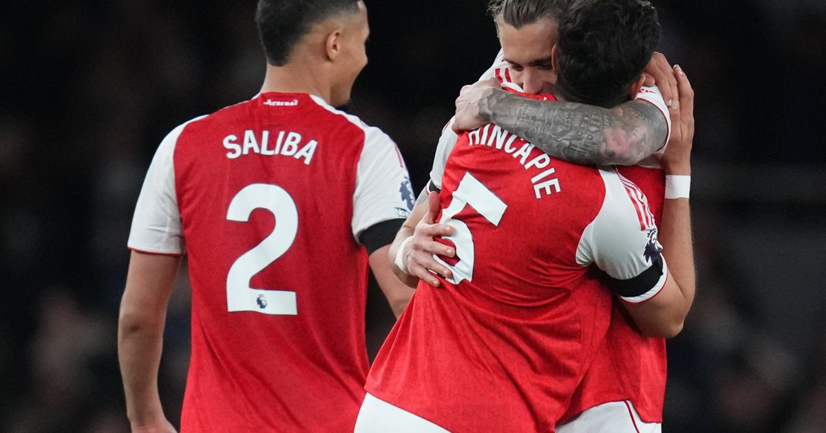 Arsenal na korak do prve titule posle 22 godine, evo kako Srbin može da reši sezonu u Premijer ligi