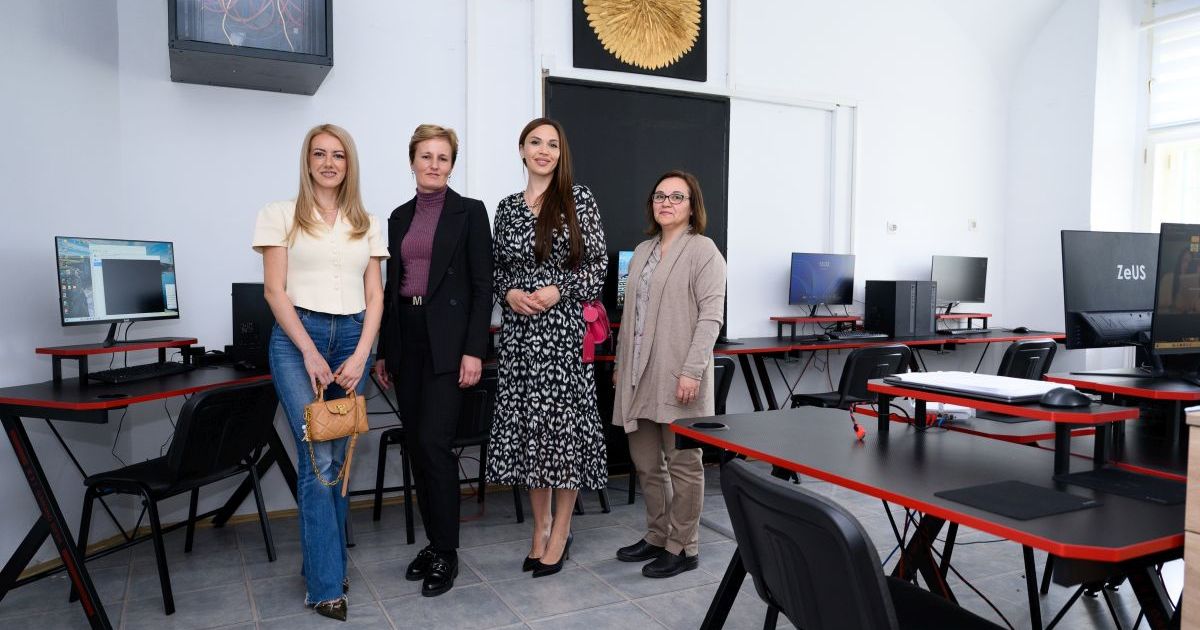 MODERN EQUIPMENT IN AN 18TH CENTURY BUILDING: Mozzart Foundation Renovates Computer Lab at a High School in Temerin