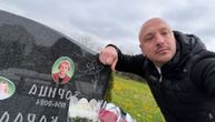 Pakao bivšeg voditelja RTS: Dužnost mi je da vratimo krst na spomenik moje majke, to će umiriti njenu dušu!