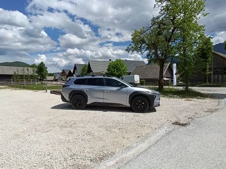 Tojota Toyota bZ4X test