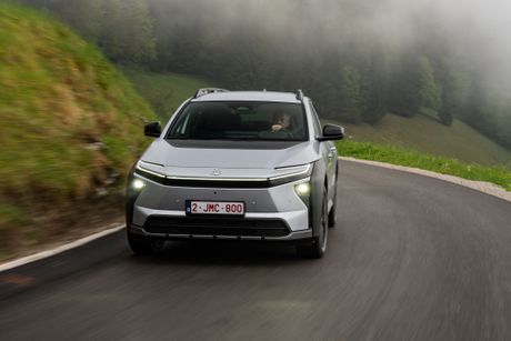 Tojota Toyota bZ4X test