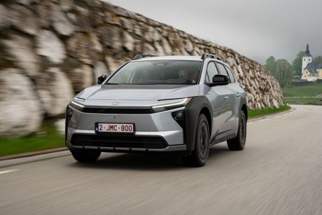 Tojota Toyota bZ4X test