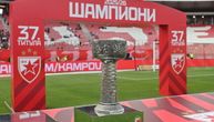 Crvena zvezda - OFK Beograd: Crveno-beli podigli pehar, vreme je za utakmicu