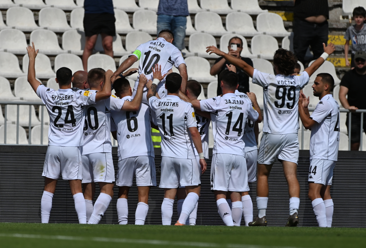 OVAKO SE ODLAZI U PENZIJU! Natho dao gol na oproštaju od Partizana, Humska ovacijama ispraća legendu