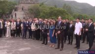 Predsednik Srbije obilazi Kinu: Nestvaran prizor na Kineskom zidu, igra se srpsko kolo