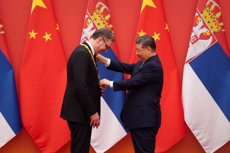 Aleksandar Vučić, Si Đinping