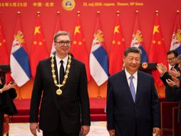 Aleksandar Vučić, Si Đinping