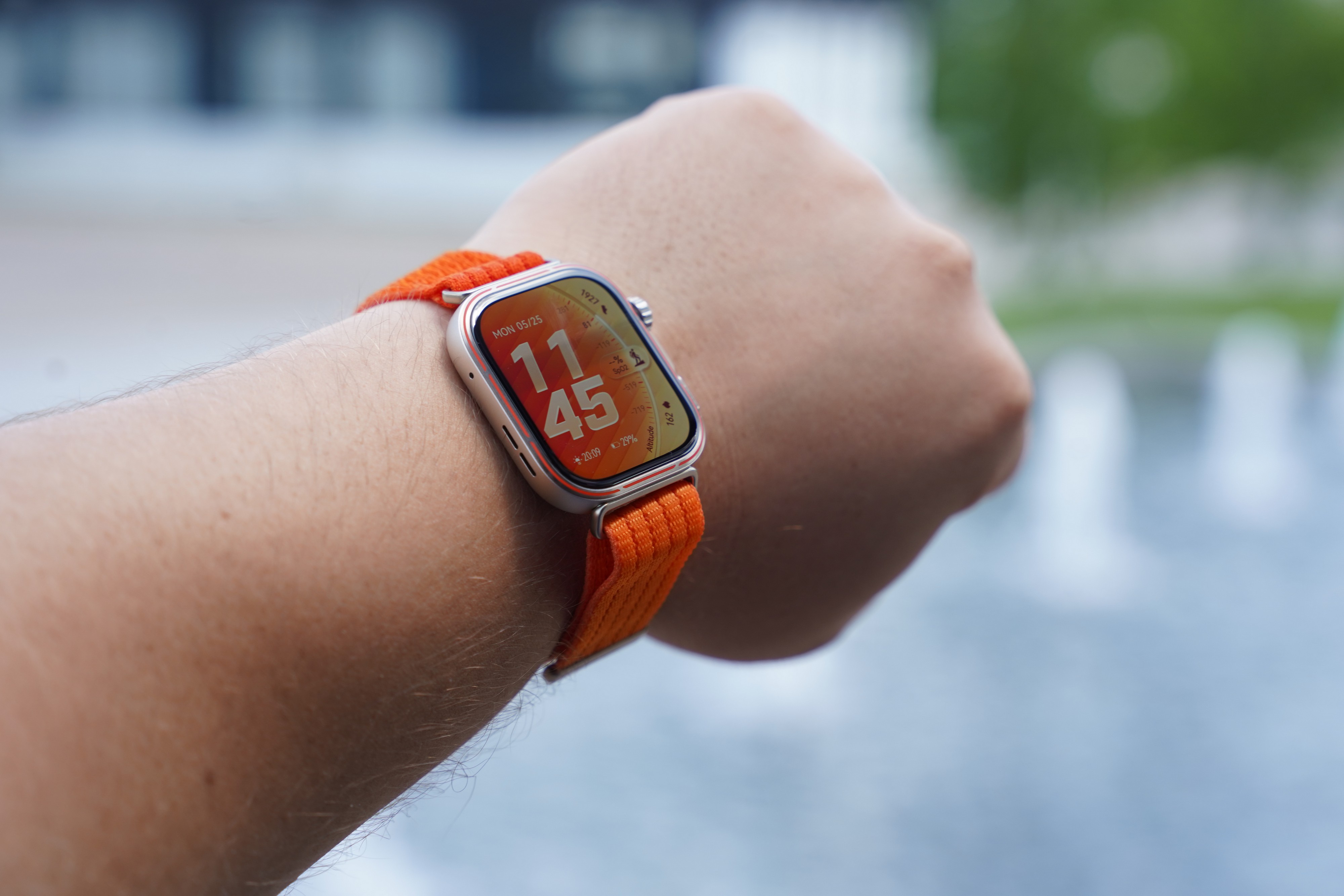 Huawei Watch Fit 5 Pro: Pametni sat sa ekranom od 3000 nita i baterijom koja uspešno prkosi punjaču