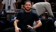 Janičić "pecnuo" Bojkovića i ostavio mu poklon: "Možda nije neki borac, ali je zato još gori čovek..."