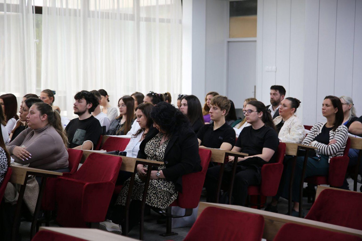 Mentalno zdravlje i inkluzija mladih Roma u fokusu panel diskusije u Subotici