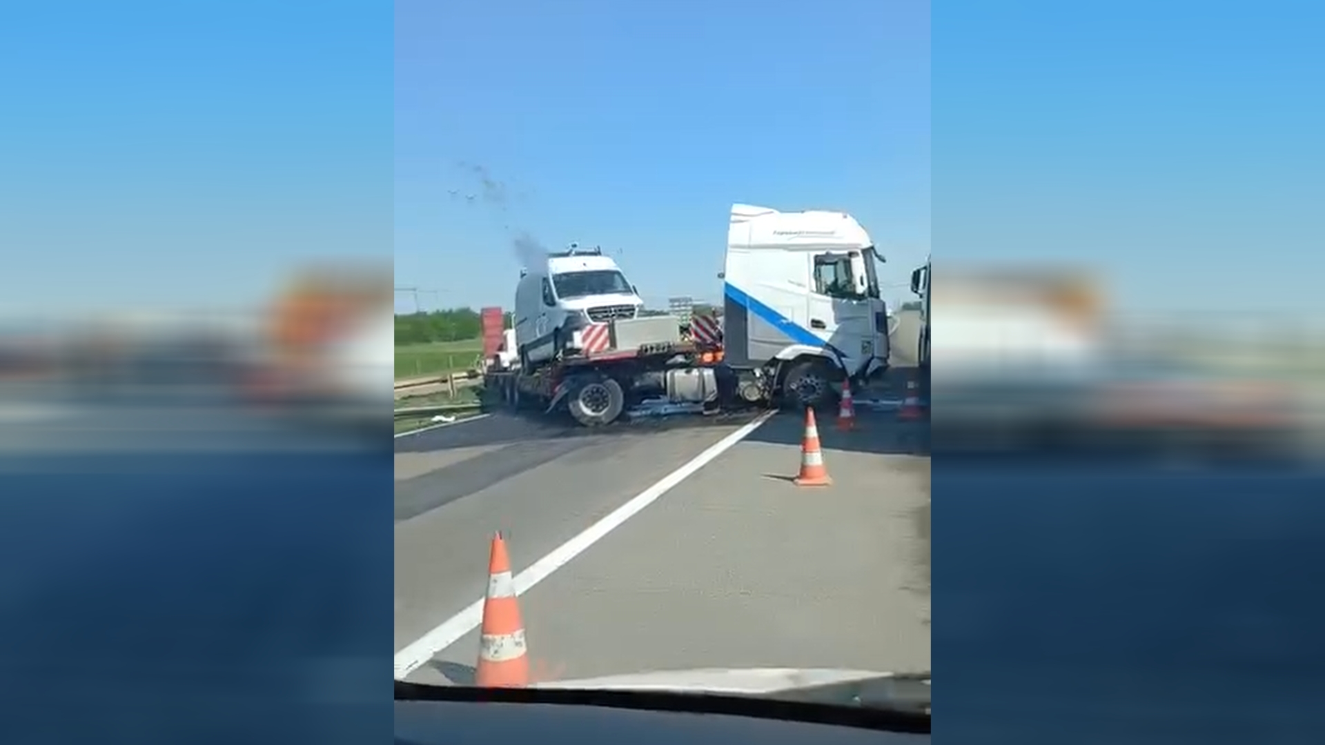 Kolaps na auto-putu kod Požarevca, SVE STOJI! Uklanja se šleper polupan u nezgodi
