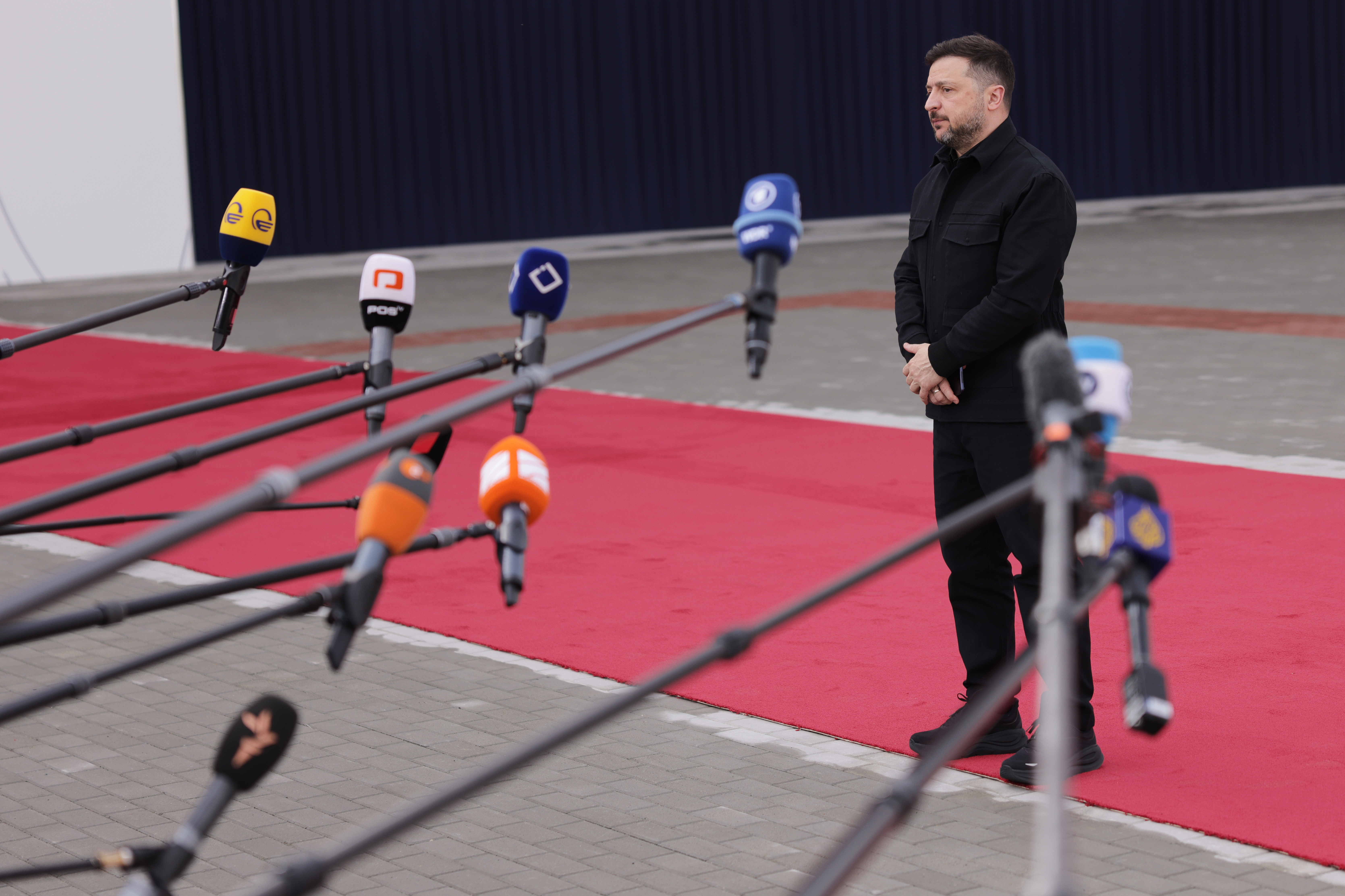 UZNEMIRUJUĆE Zelenski: "Rusija kidnapuje ukrajinsku decu da ih obučava za borbu"