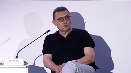 Prof. dr Nenad Stepić, Privredna komora Srbije, tribina o lepoti