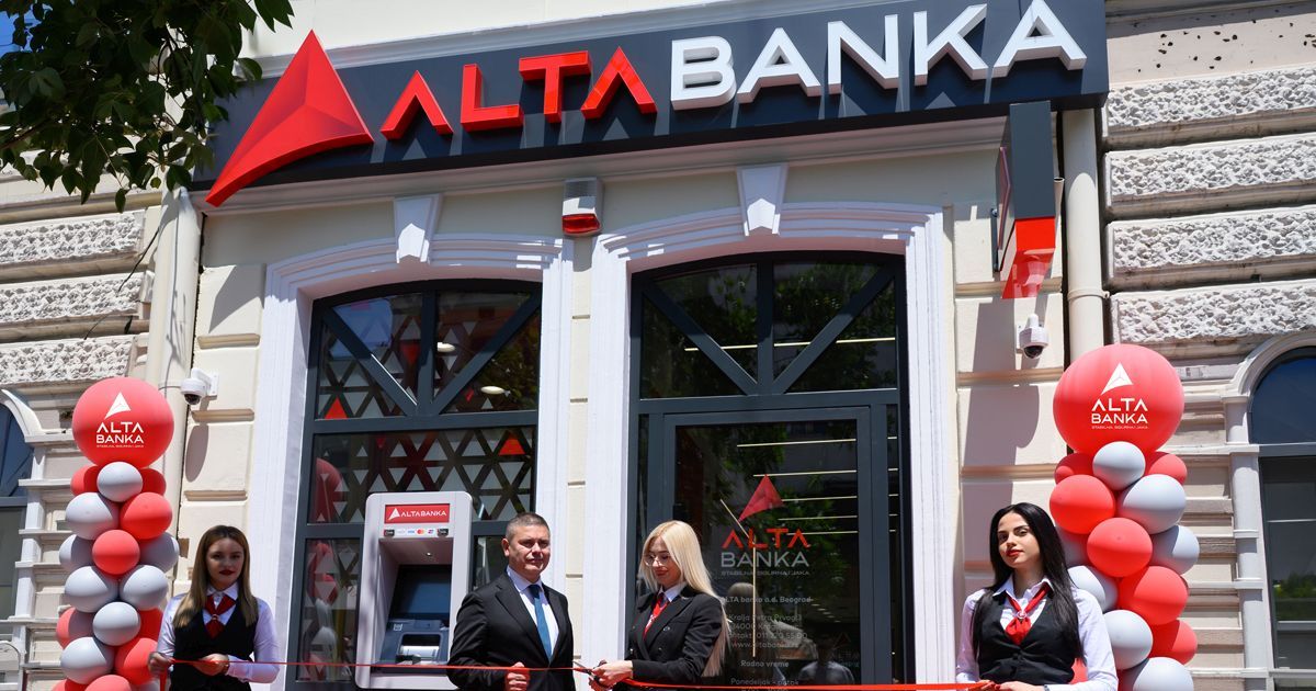 Новая ALTA банка в Крагуевце: партнерство, забота о сообществе и подарки для детей, оставшихся без родительской опеки