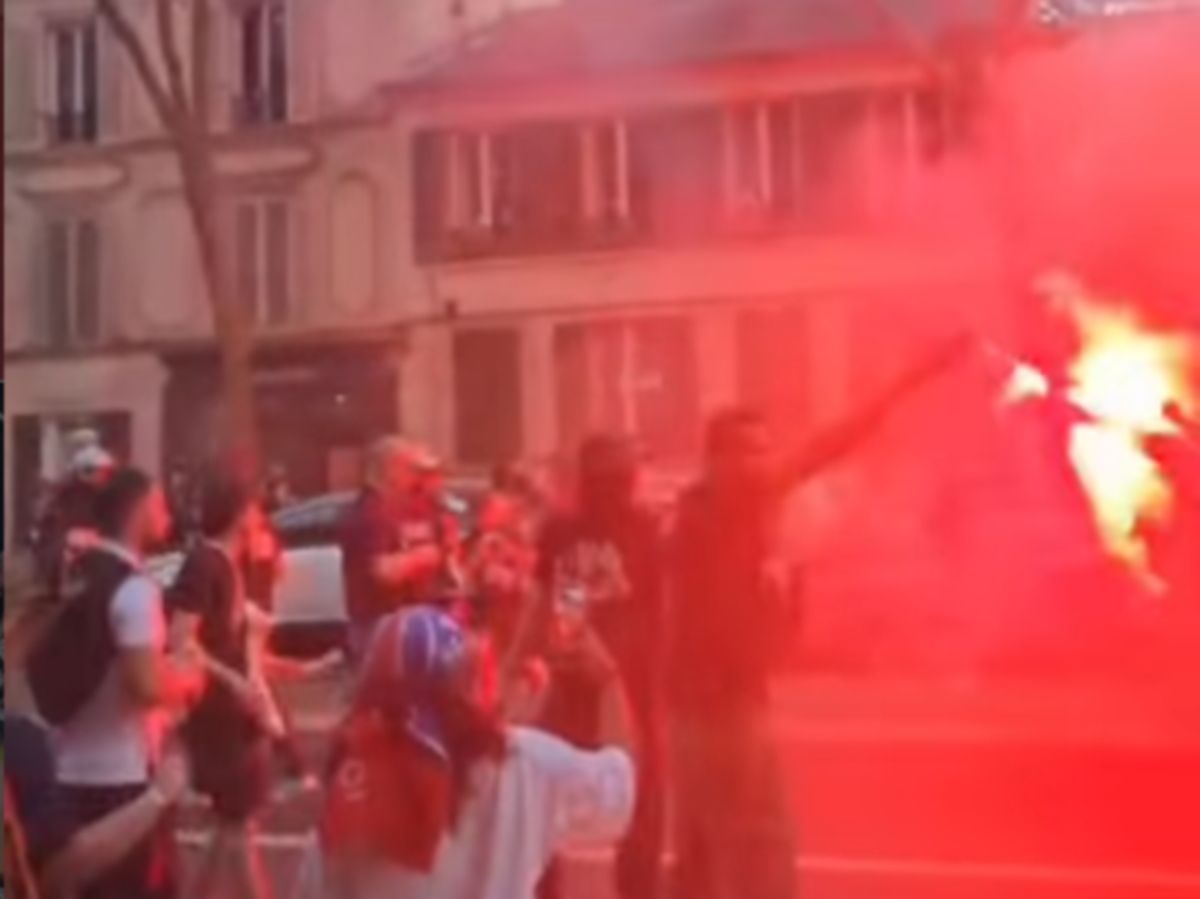 Ekskluzivno iz Pariza: Opšta ludnica na ulicama, počelo slavlje navijača PSŽ-a, korteo se kreće kroz grad