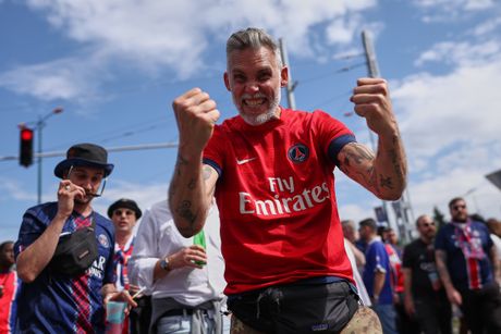 PSŽ - Arsenal navijači