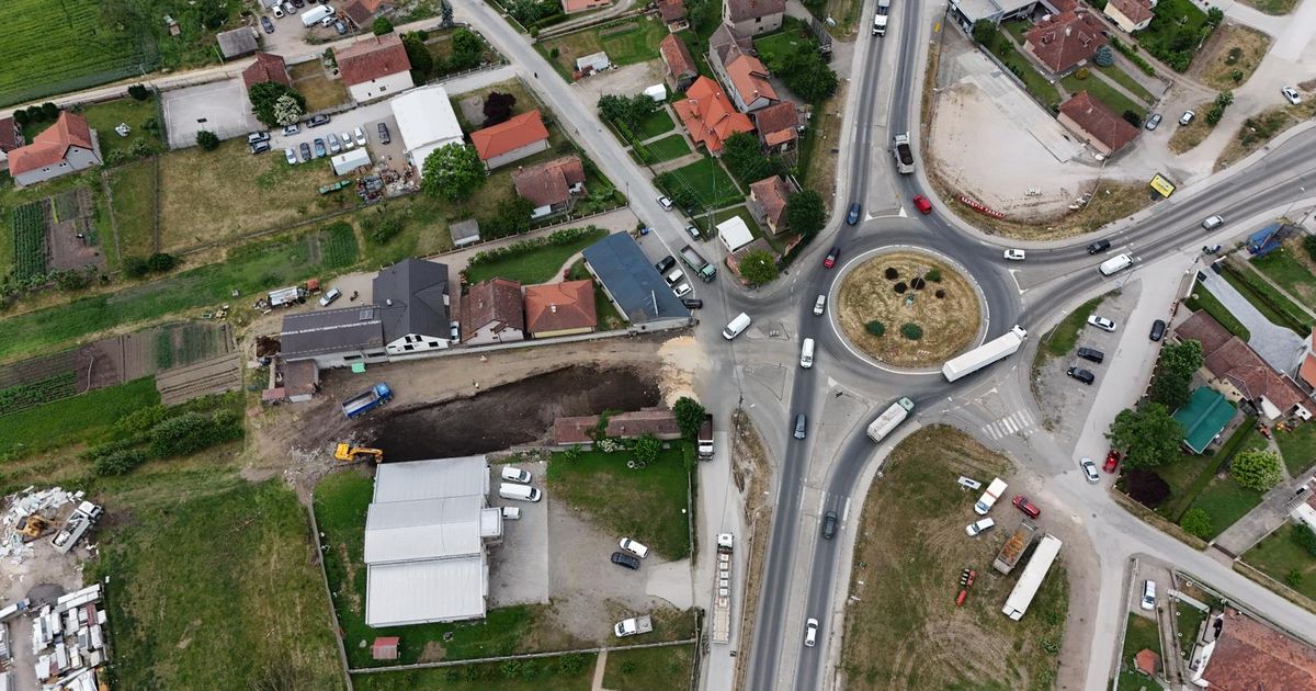 Cover image for Velika IZMENA na najfrekventnijem putnom pravcu u Srbiji! Vozačima se savetuje poseban OPREZ