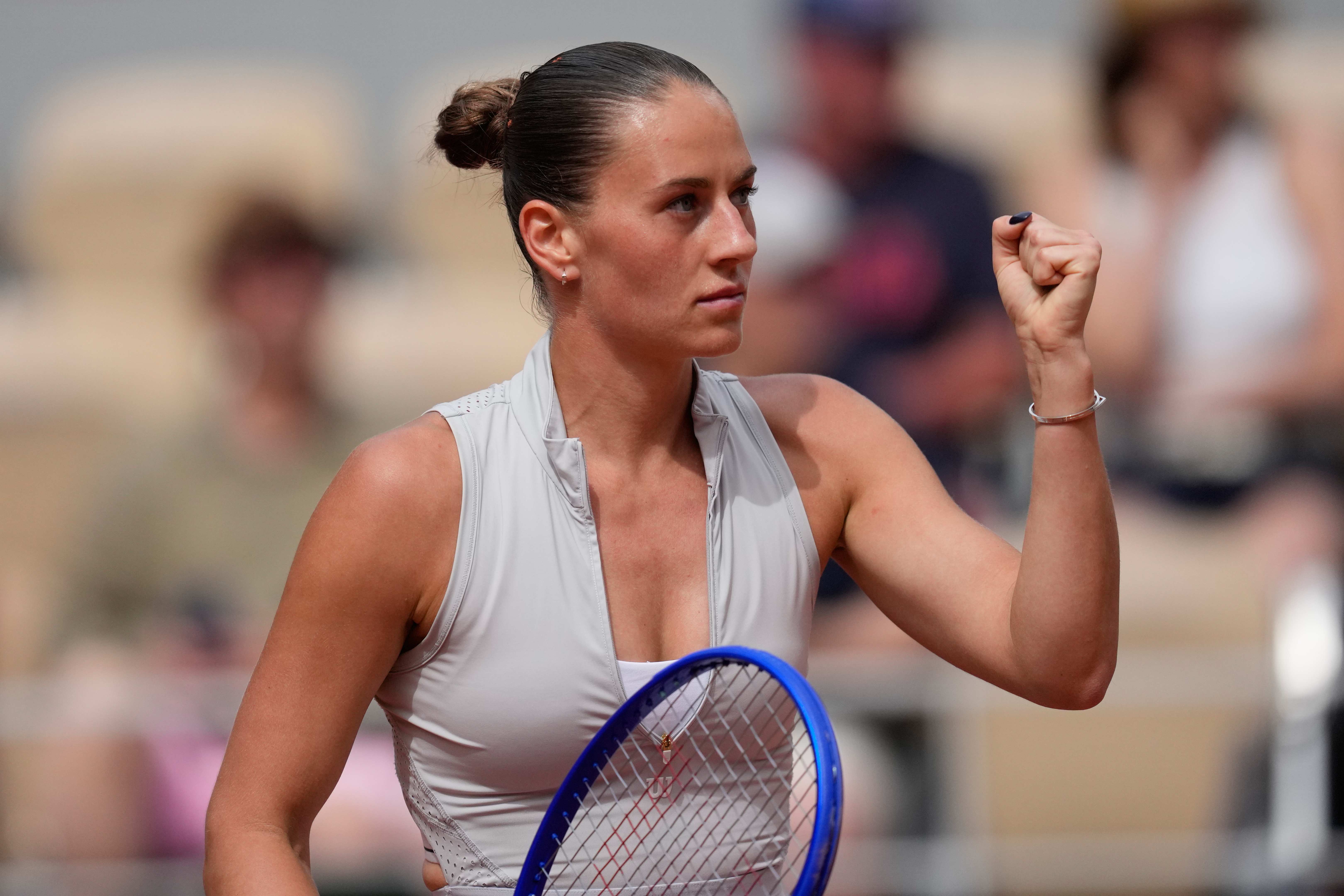 Nova senzacija na Rolan Garosu: Marta Kostjuk razbila Igu Švjontek!