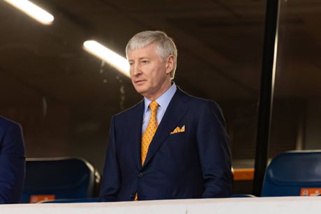 Rinat Akhmetov , Azovstal