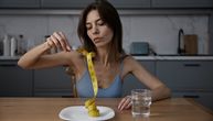 Zbog ovoga se 95% ljudi ponovo ugoji: Nutricionista deli 5 jednostavna pravila za liniju iz snova