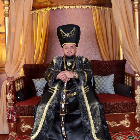 Šenki Maslani Šenki Versaće Shenki Versace