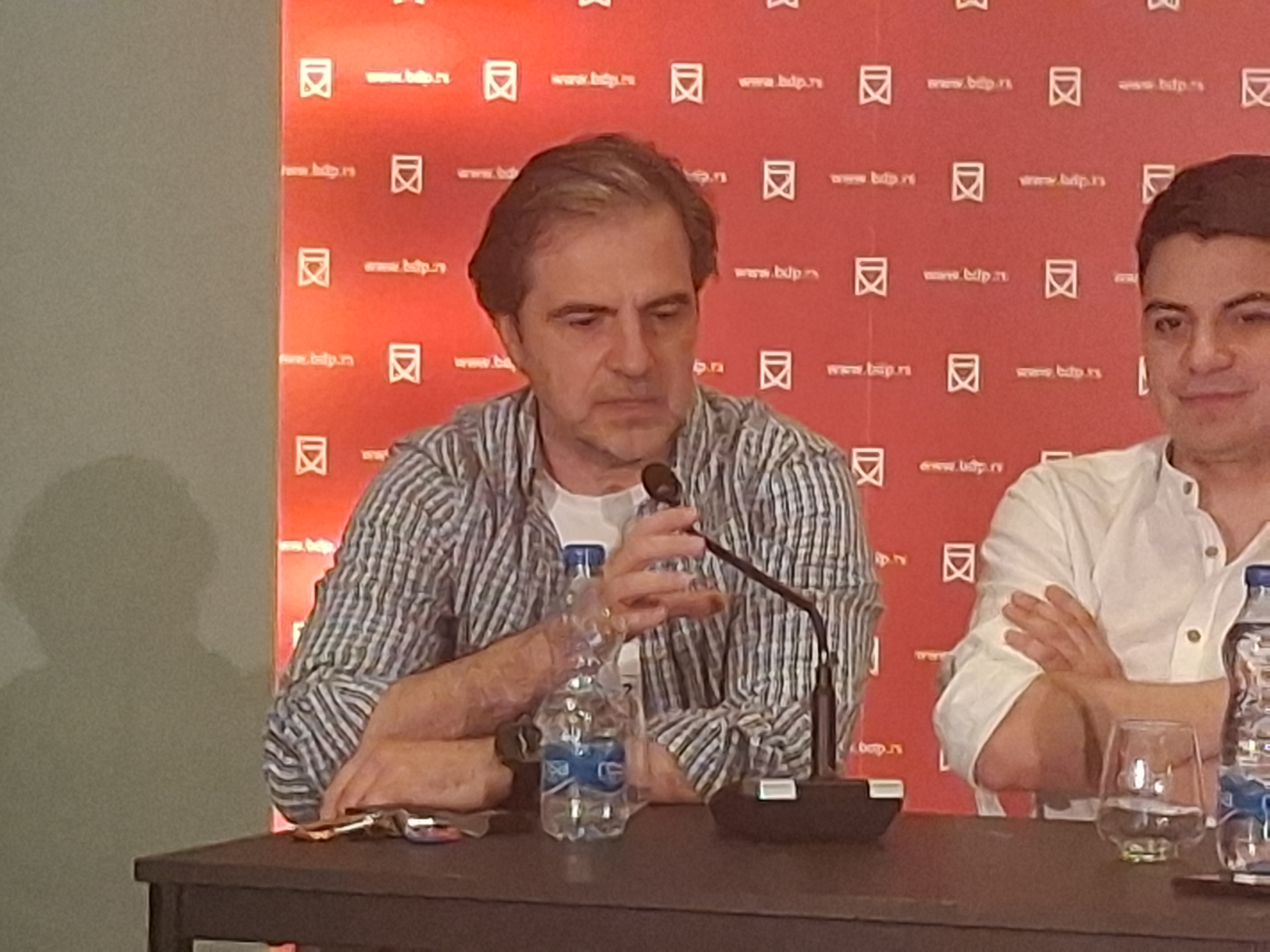 Ivan Tomić, intervju: O stand up-u, zašto se ne bi putovao kruzerom, da li je teško nasmejati publiku danas