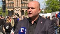 Predsednik Opštine Pljevlja ispred manastira pevao srpske pesme, pa završio u policiji: Oglasio se na mrežama