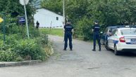 (VIDEO) UVIĐAJ KOD BIP-A: Sve vrvi od policije, ubica (26) u kolima, forenzičari češljaju kuću strave!