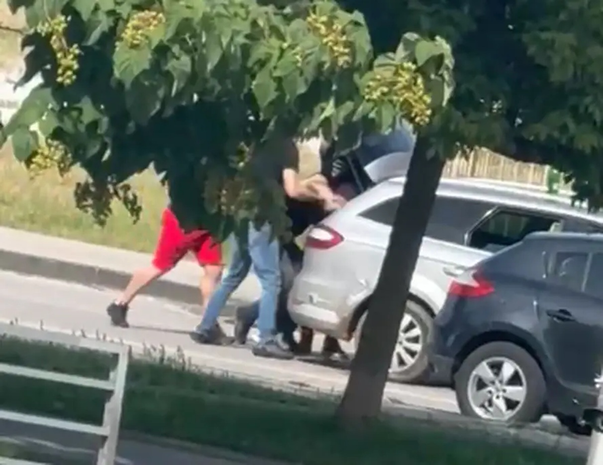 ŠOK SNIMAK OTMICE U ZAGREBU! Oteli su ga usred dana, utrpali u gepek i pobegli!