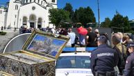 Haos u redu za celivanje Pojasa Presvete Bogorodice: Policija hitno intervenisala ispred Hrama Svetog Save