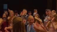 Srbija plače zbog OVOG SNIMKA: Viktor se bori sa rakom, a ono što su mu drugari uradili na maturi PAMTIĆE UVEK