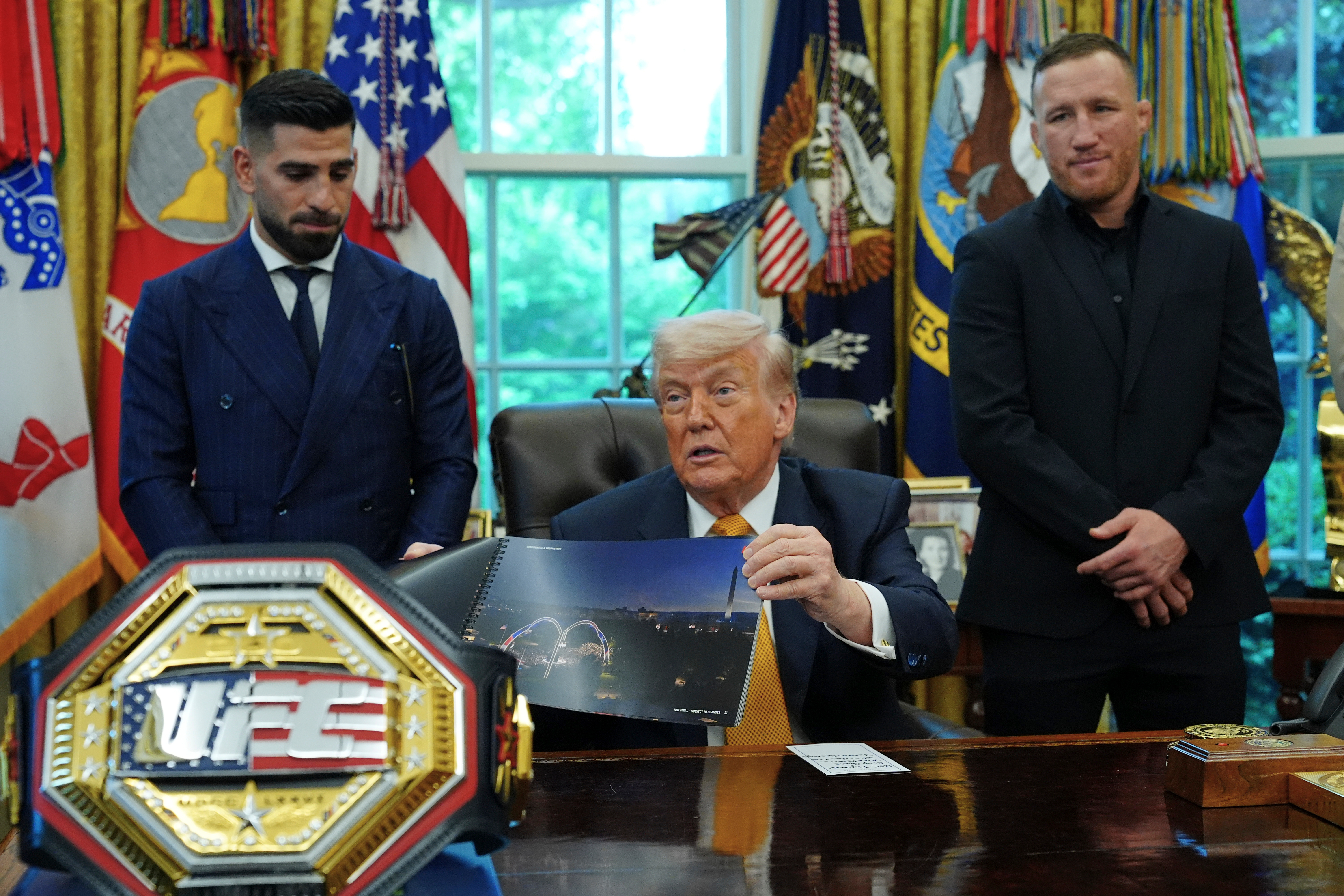 Tramp se priprema da na svoj rođendan bude domaćin UFC-a na travnjaku Bele kuće