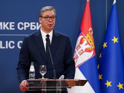 Aleksandar Vučić Antonio Košta obraćanje novinari konferencija za novinare