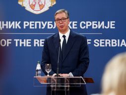 Aleksandar Vučić Antonio Košta obraćanje novinari konferencija za novinare