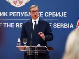 Aleksandar Vučić Antonio Košta obraćanje novinari konferencija za novinare