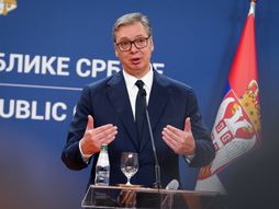 Aleksandar Vučić Antonio Košta obraćanje novinari konferencija za novinare