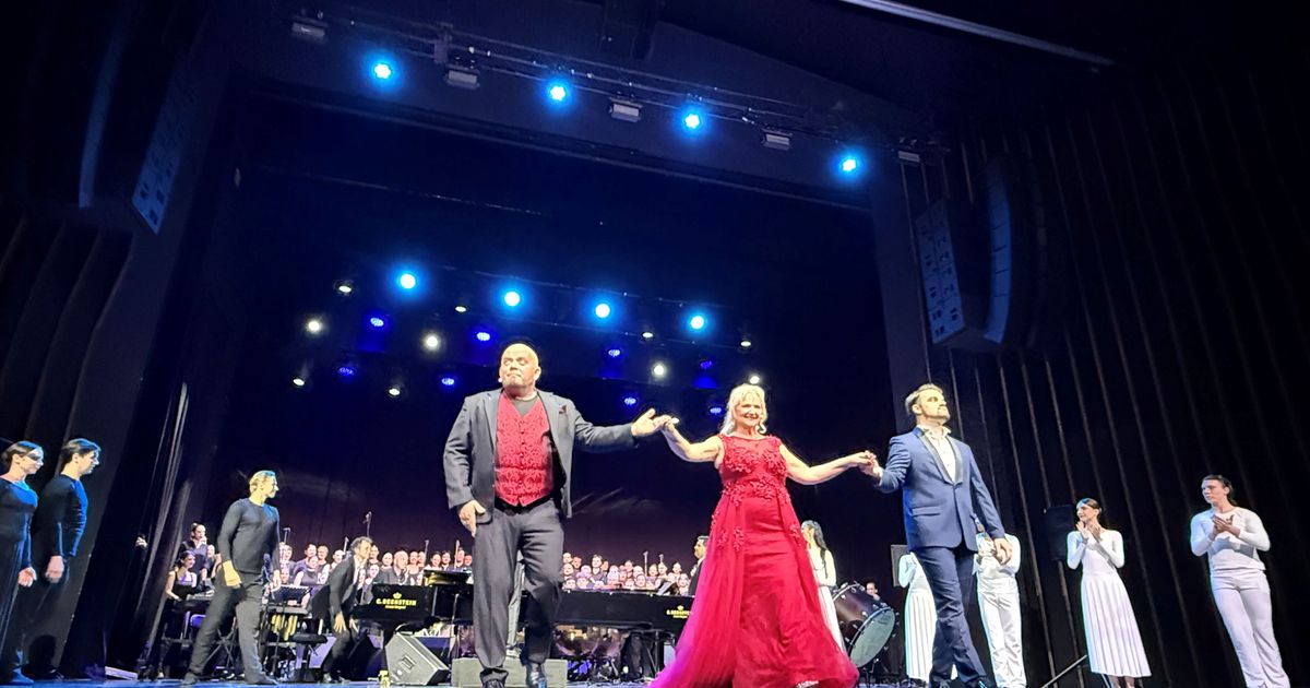 Carmina Burana в переполненном MTS Dvorana: "O Fortuna" прозвучала 3 раза, публика наградила артистов овациями