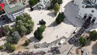 BEOGRAD OVO NE PAMTI! Scene iz vazduha su NESTVARNE: Naš dron snimio reku vernika oko Hrama Svetog Save