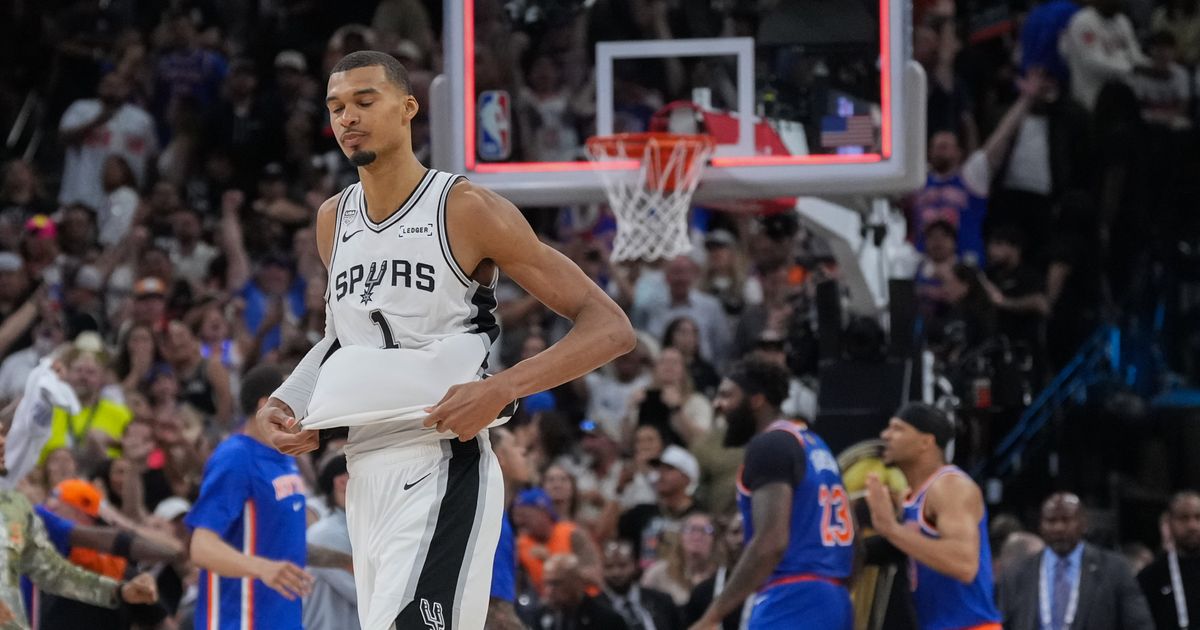 Novi šok u finalu NBA lige: Njujork napravio i drugi brejk protiv San Antonija, Vembanjama apsolutni tragičar