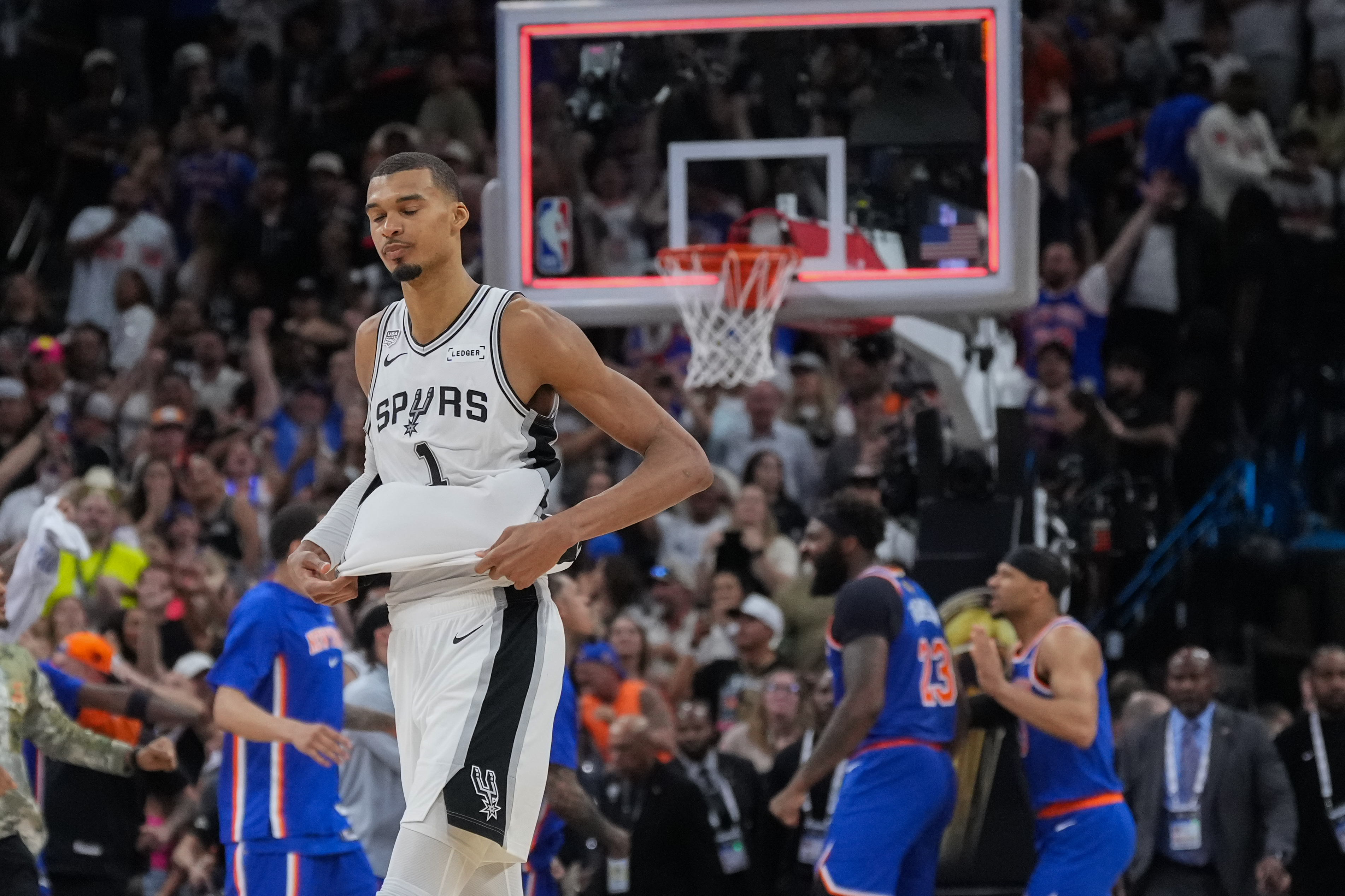 Novi šok u finalu NBA lige: Njujork napravio i drugi brejk protiv San Antonija, Vembanjama apsolutni tragičar