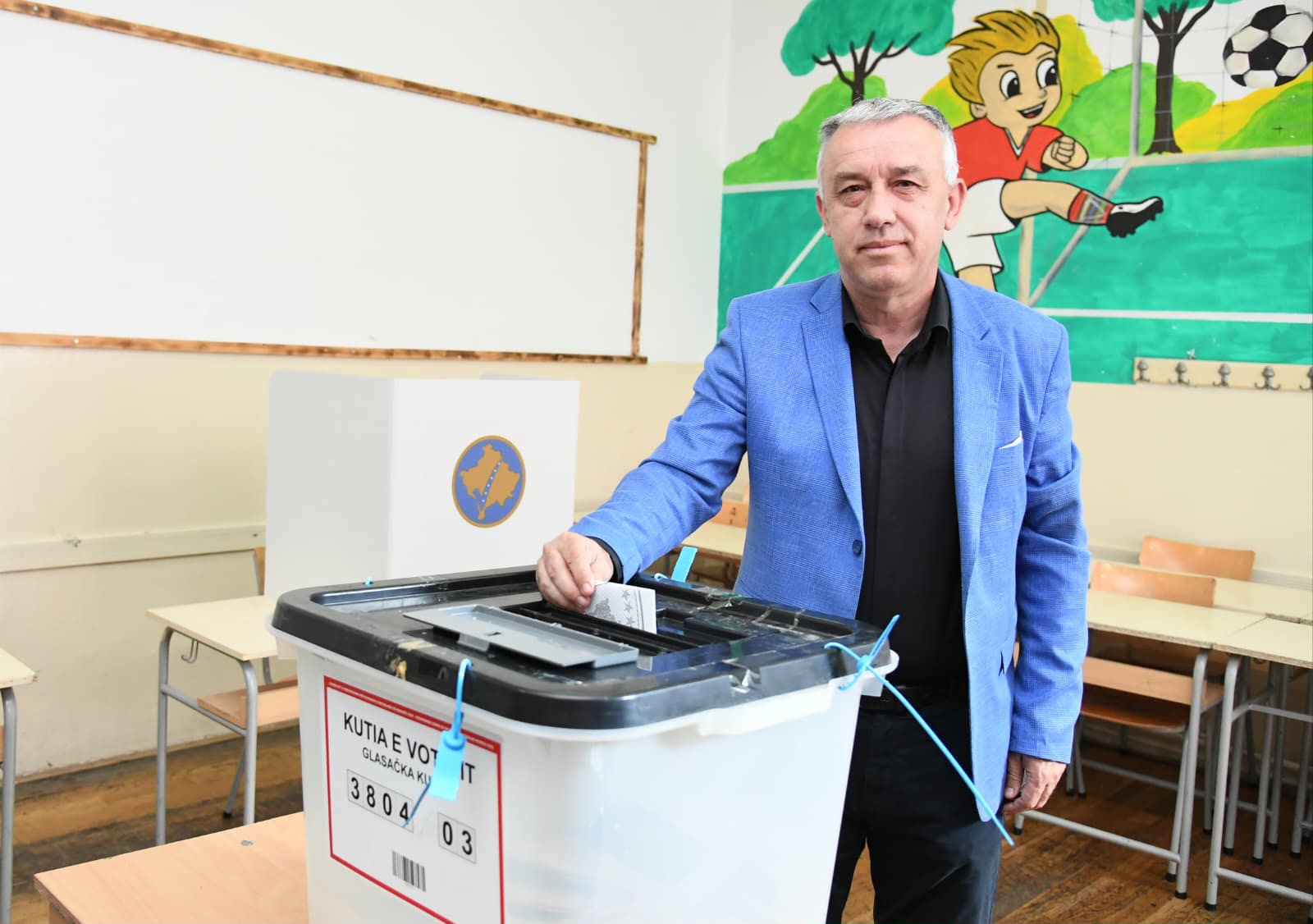 Elek glasao na izborima na KiM: Pozvao građane da u što većem broju izađu na izbore