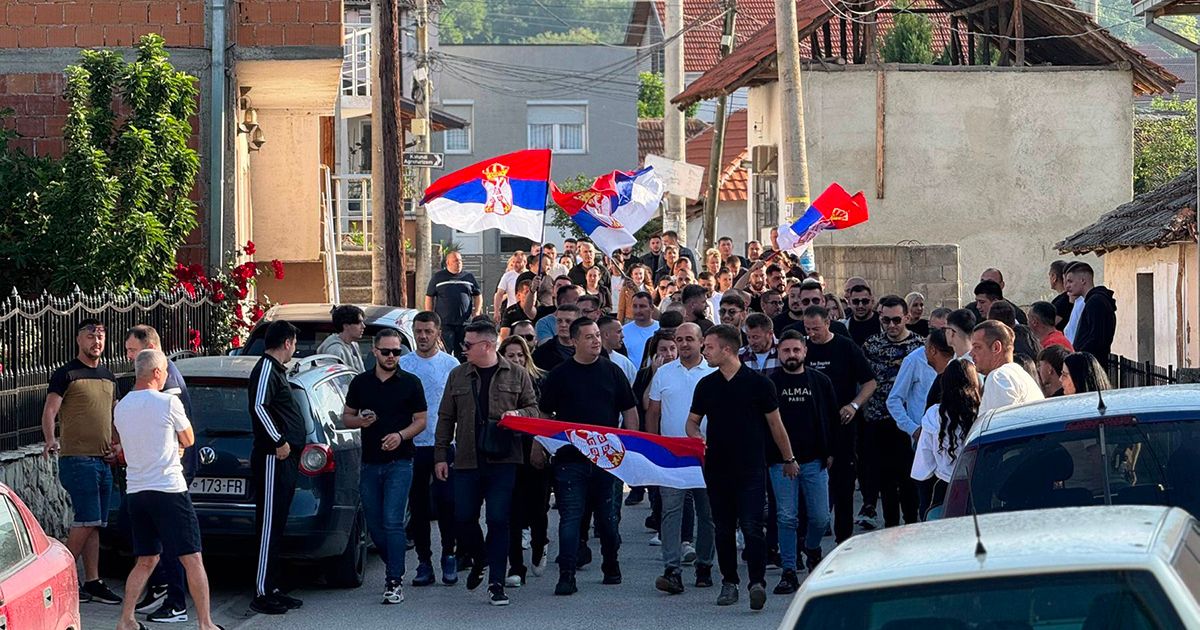 Vanredni izbori na KiM: Najveća izlaznost u srpskim sredinama, pogledajte koliko ljudi je glasalo do 13 časova